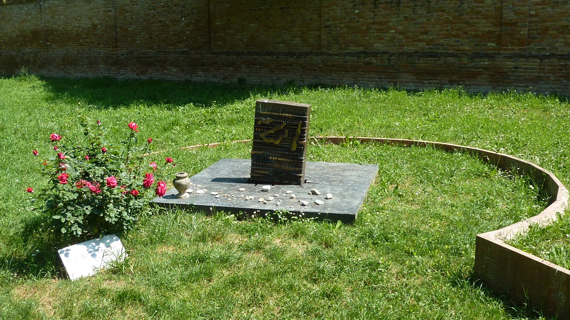 Grab Bassanis auf dem Jüdischen Friedhof
