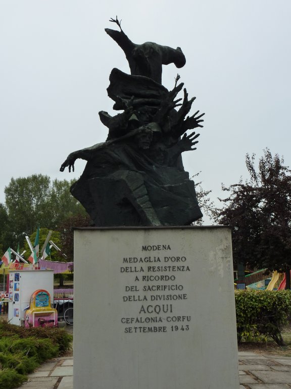 Denkmal für die Division Acqui in Modena