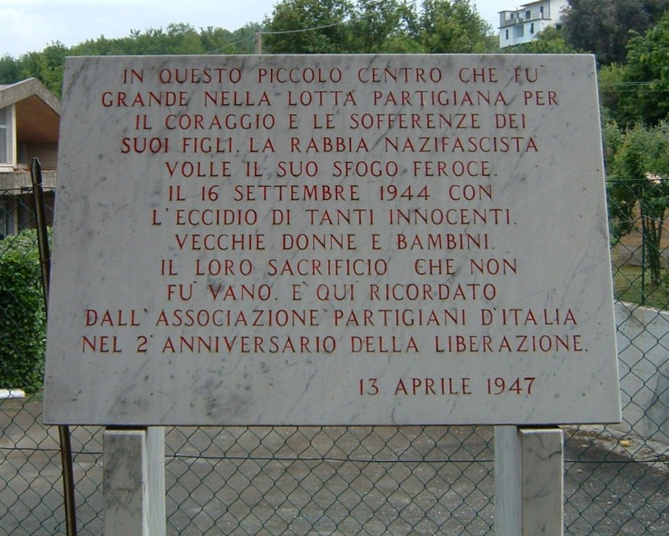 Gedenktafel an der Schule von Bergiola (Foto: Baldini)