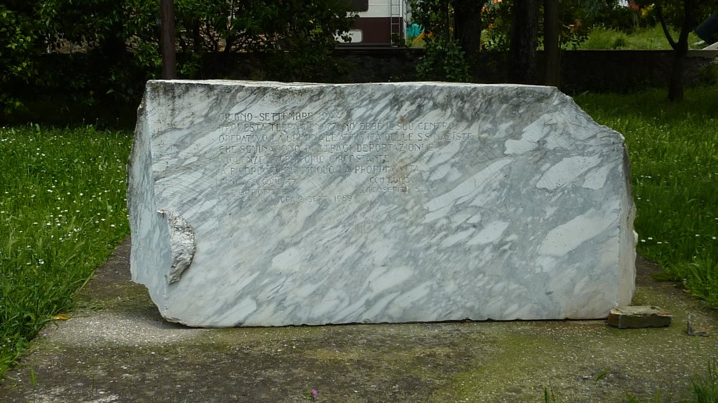 Inschrift auf dem Gedenkstein (Foto: Baldini)