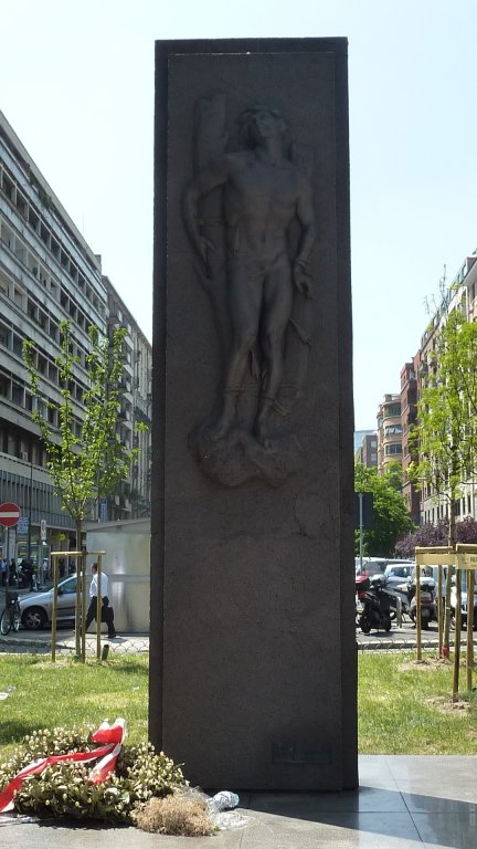 Denkmal auf dem Piazzale Loreto