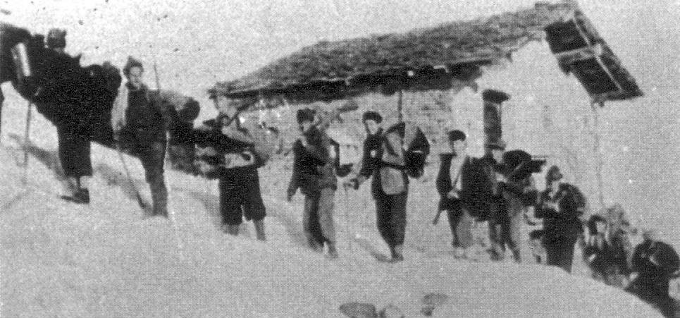 März 1944: Aufbruch von Paralup in das Vallone dell'Arma (Foto: Istituto storico della Resistenza di Cuneo D.L.Bianco) 