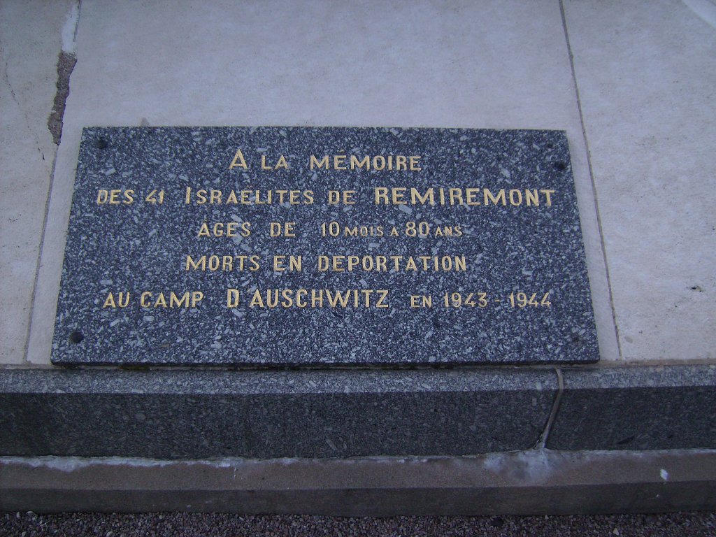 Gedenktafel am Totendenkmal