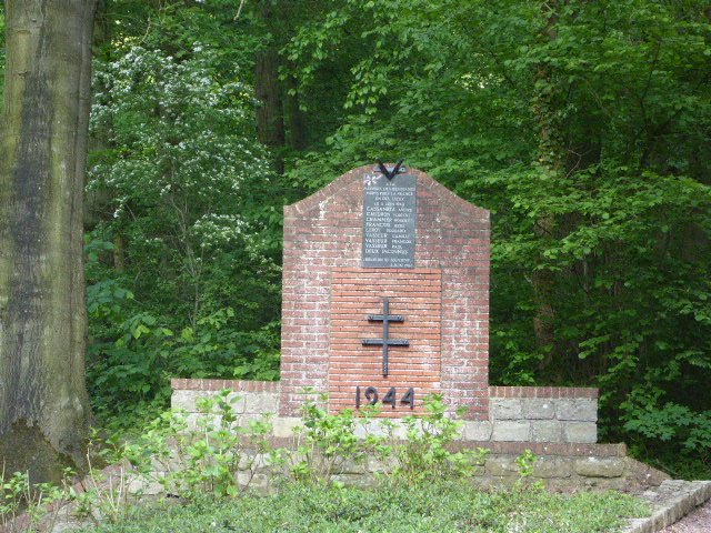 Denkmal der Erschossenen, Bourlon