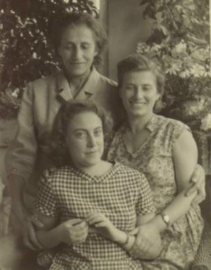 Helene und Margarete Holzman mit Fruma, Ende 1950 (Archiv R. Kaiser) 