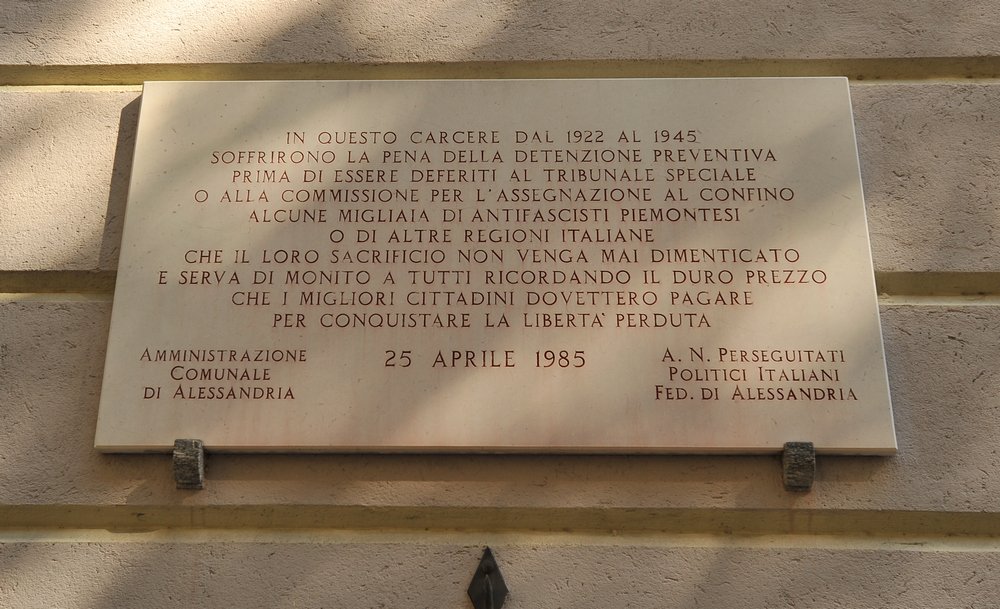 Gedenktafel an der Piazza Don Soria
