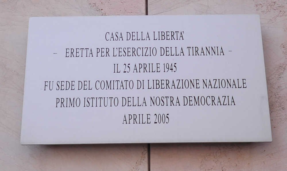 Erinnerungstafel an der Casa della Libertà
