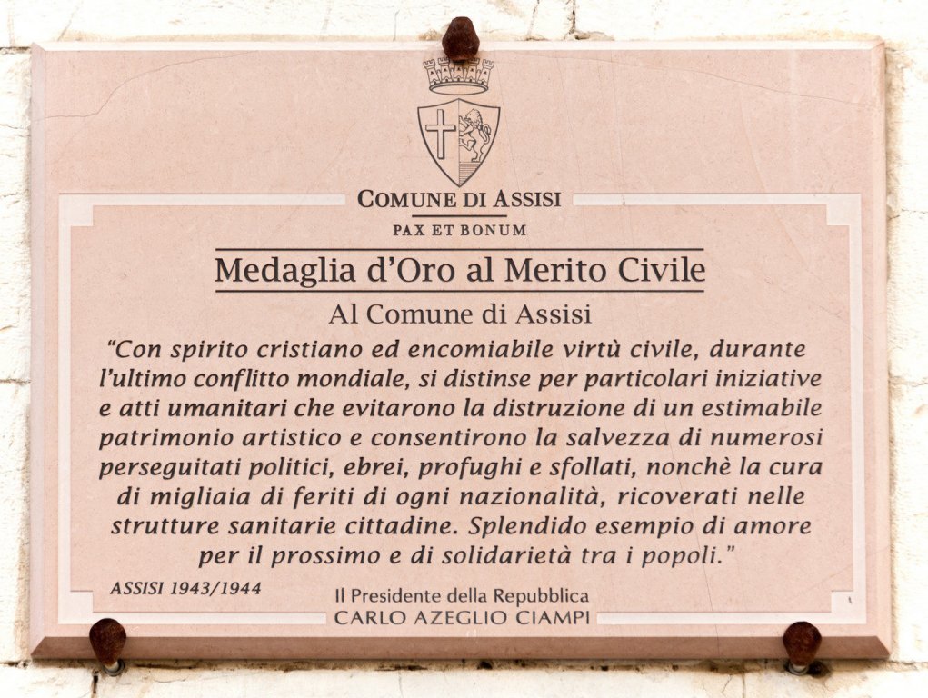 Gedenktafel an der Piazza del Comune