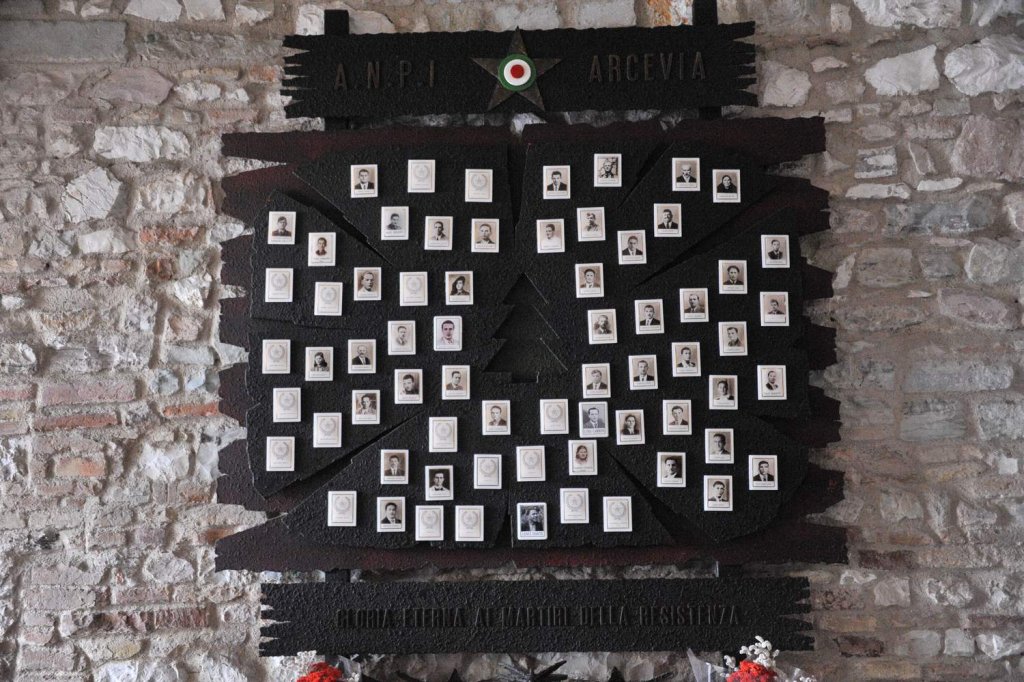 Gedenktafel am Palazzo Comunale