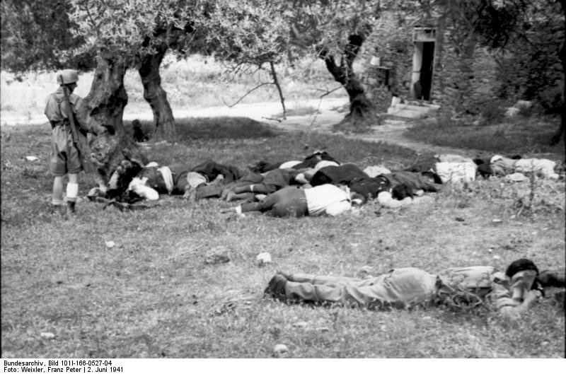 Willkürlich ermordete ZivilistInnen, hier in Kondomari auf Kreta