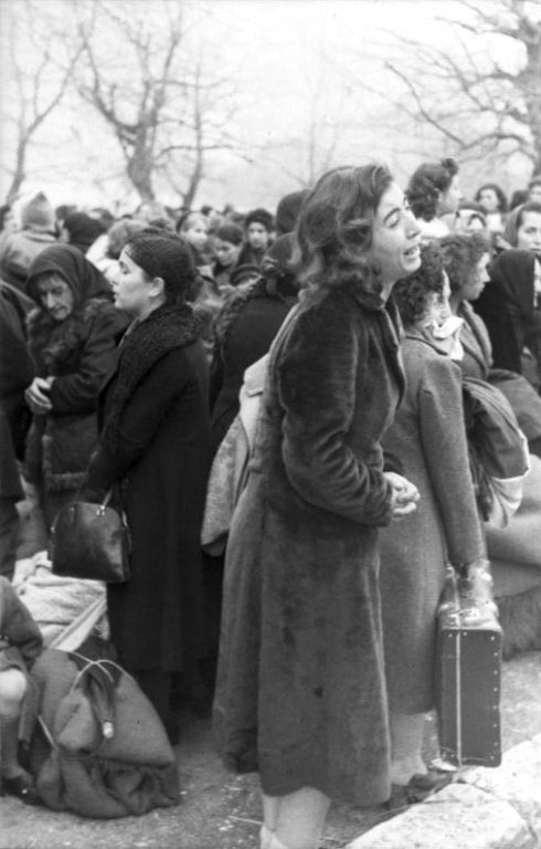 Deportation der jüdischen Bevölkerung aus Ioannina (Foto: Bundesarchiv, CC-BY-SA 3.0)