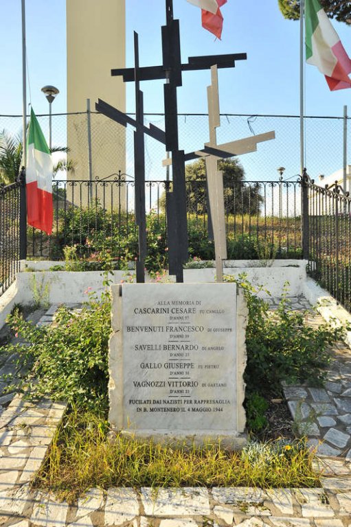Gedenkstätte hinter dem Torre Littoria